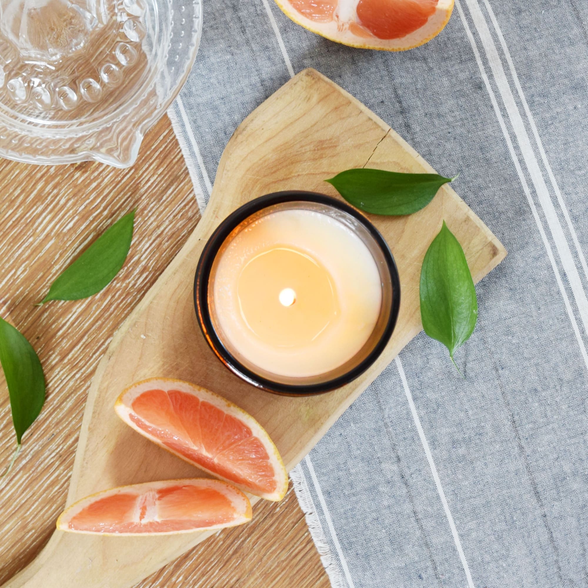 Peach & Black Tea Soy Wax 3 Wick Scented Candle